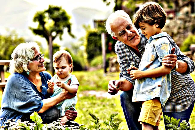 Celebran Día del Abuelo en México