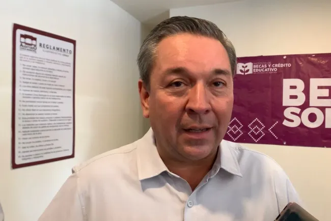 Iniciará entrega de uniformes el 15 de septiembre