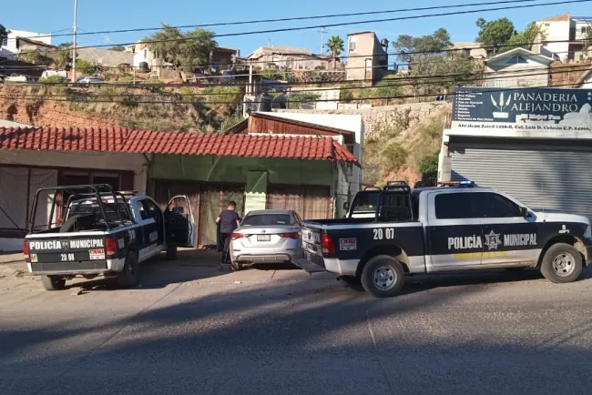 Quita la vida padrastro a hijastra con cuchillo; hiere a mamá y abuela