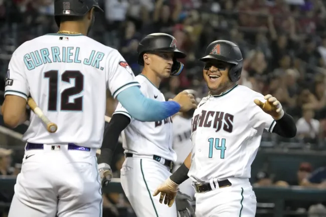 Labor de Kelly guía a D’backs