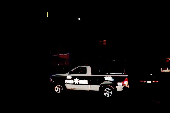 Misteriosamente prenden fuego a vehículo