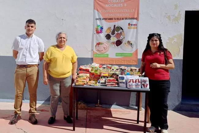 Recibe donación el BAMX de parte de alumnos del Cobach II