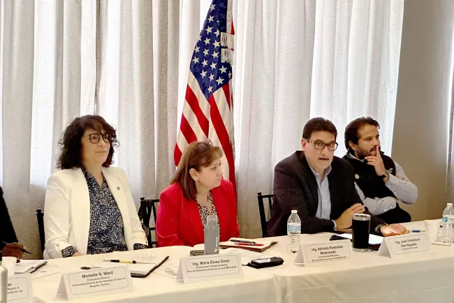 Pactan agenda conjunta binacional