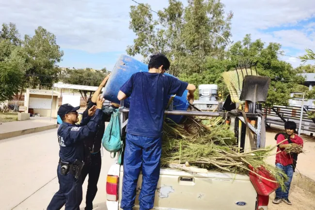 Llevan a cabo jornada comunitaria en El Cíbuta y en secundaria