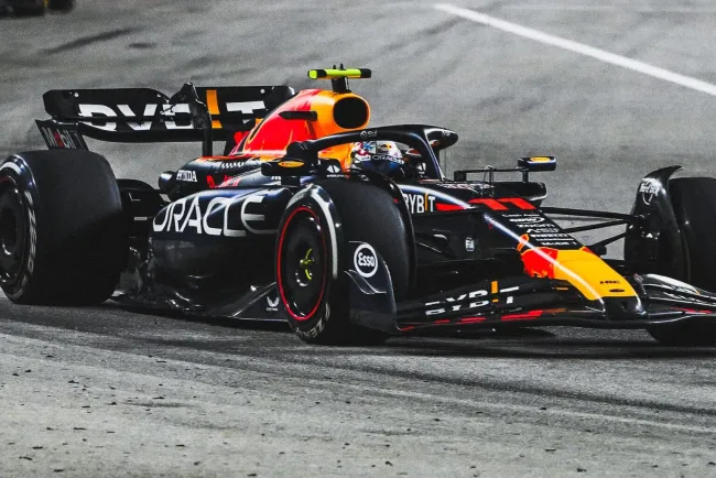 Checo octavo en Singapur