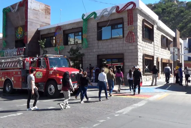 Evacuan Ayuntamiento en Simulacro Nacional 2023