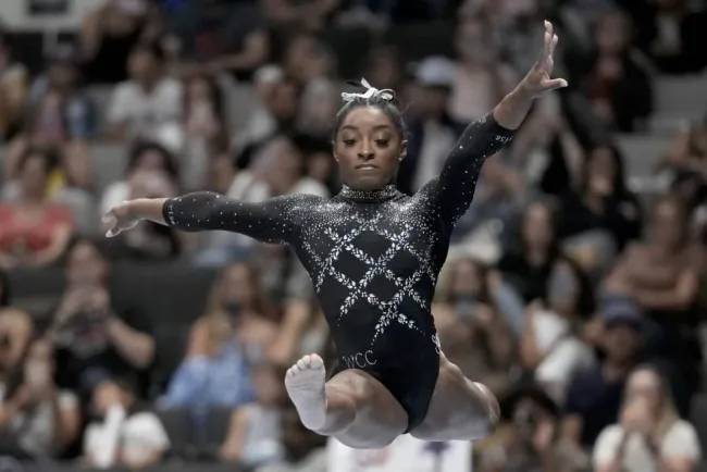 Biles regresa a escena