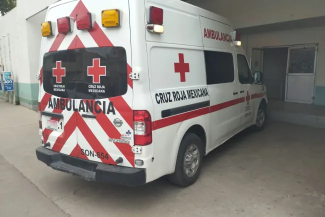 Agreden y roban a dos con armas blancas