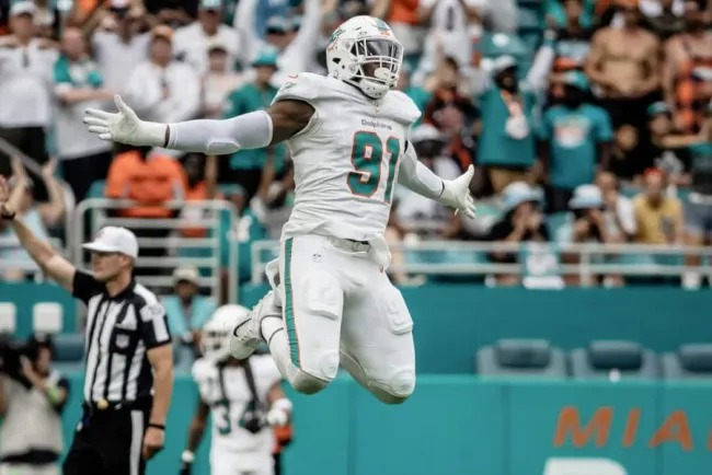 Expone Delfines la marca invicta