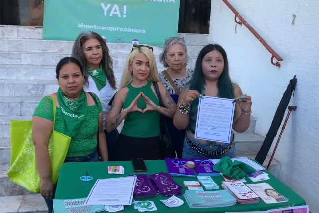 Piden despenalización del aborto colectivos feministas en Sonora