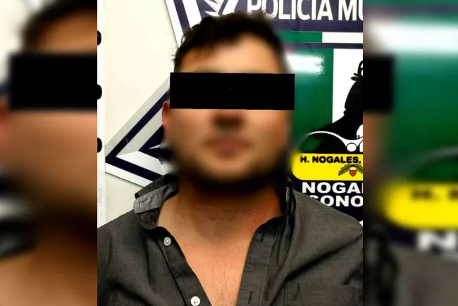 Arrestan a persona ebria y agresiva