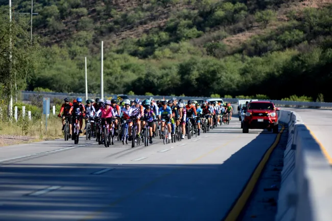 Ruedan de Nogales a Magdalena en Tour Ciclista