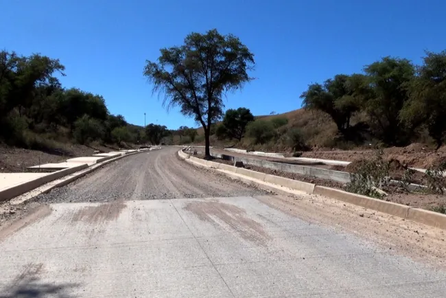 Avanza segunda etapa de pavimentación de calle Hidalgo