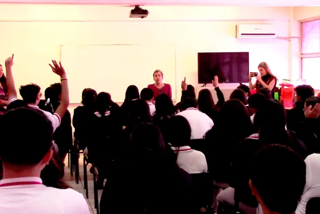 Concientizan a jóvenes sobre carreras profesionales