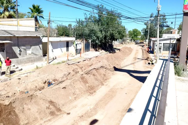 Introducen red sanitaria y de agua potable en tramo de la Tecnológico