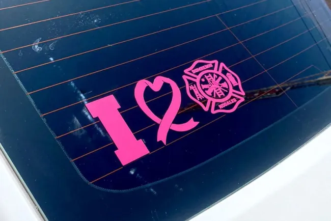 Tiene venta de camisetas en apoyo a mujeres buena respuesta