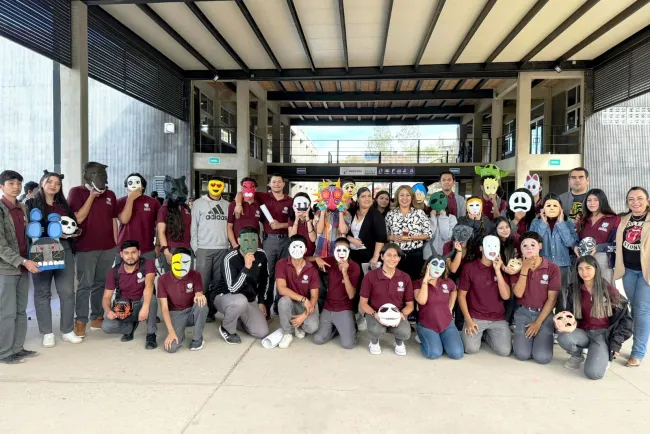 Protagonizan estudiantes de la Prepa Municipal galería de artes