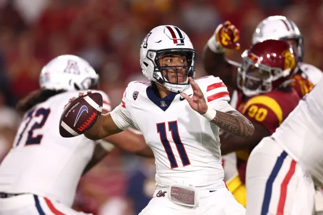 Premia Pac 12 a Noah Fifita