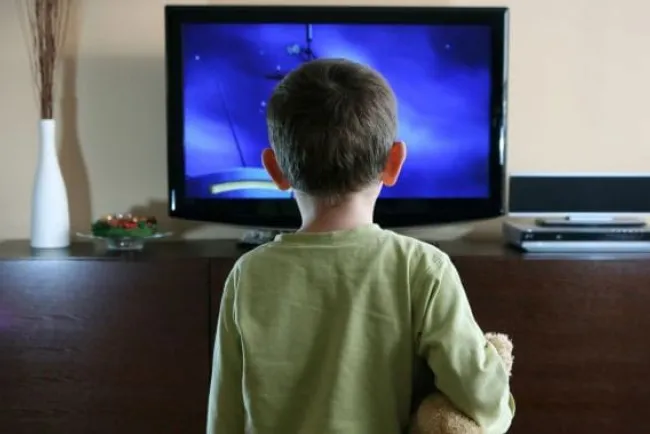 Pantallas causan daños irreversibles en niños