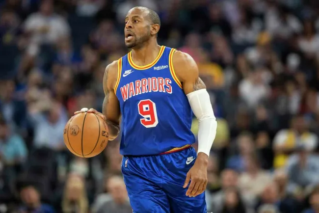 Iguodala deja las canchas
