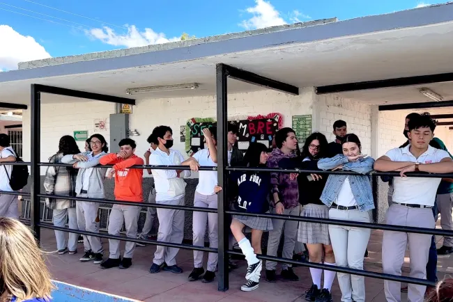 Llevan programa de prevención a la preparatoria Cobach 2