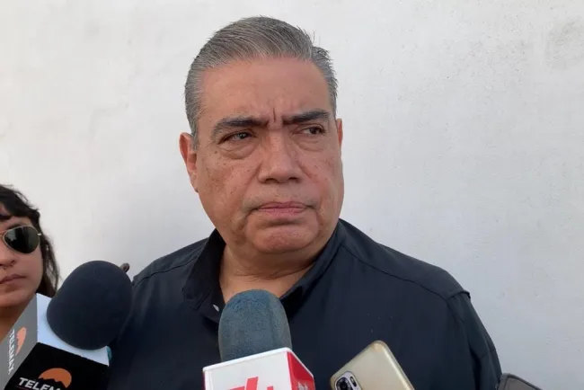 Investigan asesinato de policía de SLRC