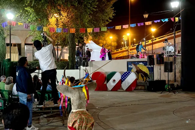 Disfrutan nogalenses de una tarde tribal