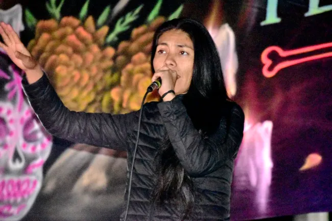 Expande Zara Monrroy cultura de la tribu Seri