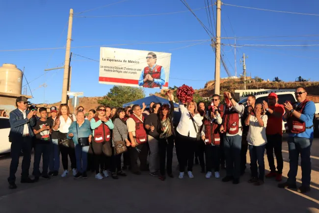 Obra de pavimentación conmueve a vecinos de la colonia Artículo 27