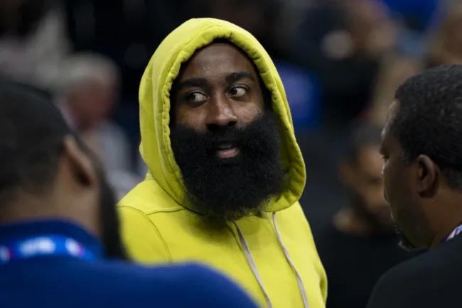 Harden pasa a los Clippers