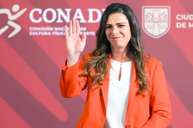 Propone Ana Gabriela Guevara quitar premio a medallistas para apoyo de damnificados