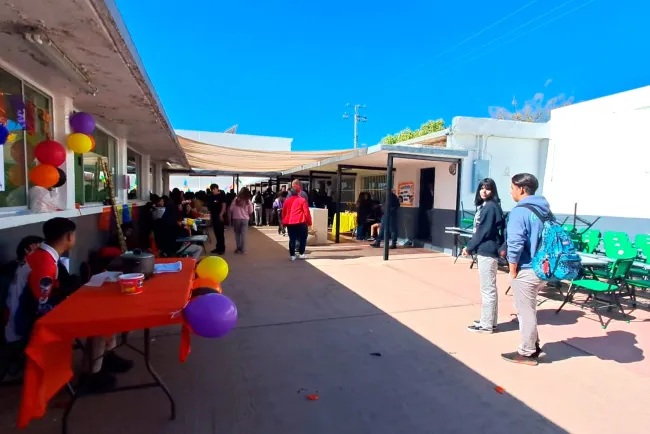 Celebran estudiantes del Cobach II el Día de Muertos