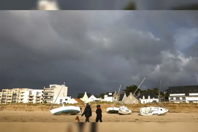 Deja 12 muertos tormenta 'Ciarán' tras lluvias récord en Italia
