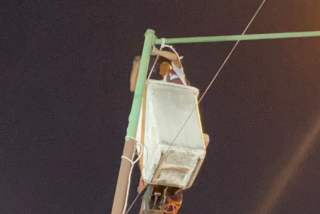 Refuerzan alumbrado en colonia Del Valle