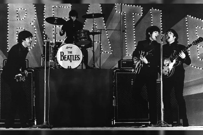 Nueva canción de Los Beatles es número uno en Reino Unido