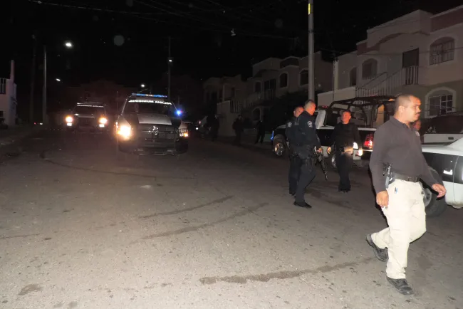 Ocasiona daños en vivienda de su expareja; tiene orden de restricción