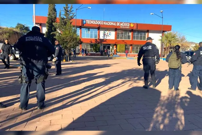 Causan daños en equipo de cómputo y vidrios del ITN