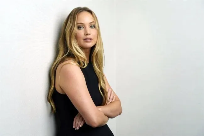 Jennifer Lawrence, revolucionaria y fuera de serie