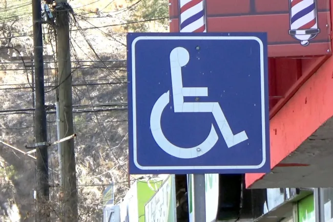 Exige atleta respeto en espacios exclusivos para discapacidad