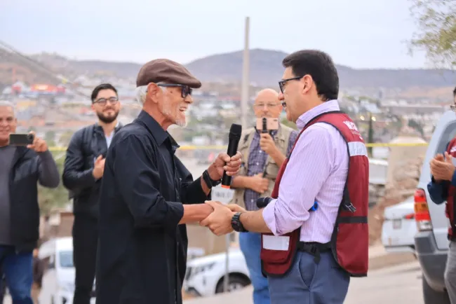 Entregan pavimentada la segunda etapa de la Calle San Luis Potosí
