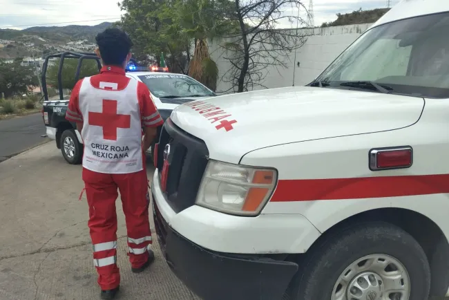 Cruza calle intempestivamente y es atropellado