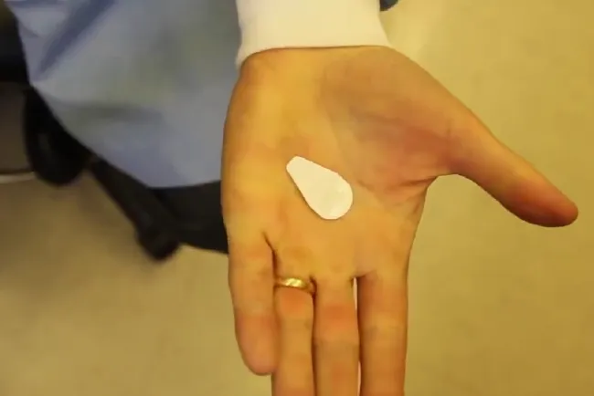 Bill Gates impulsa tecnología para vacunas en forma de parche