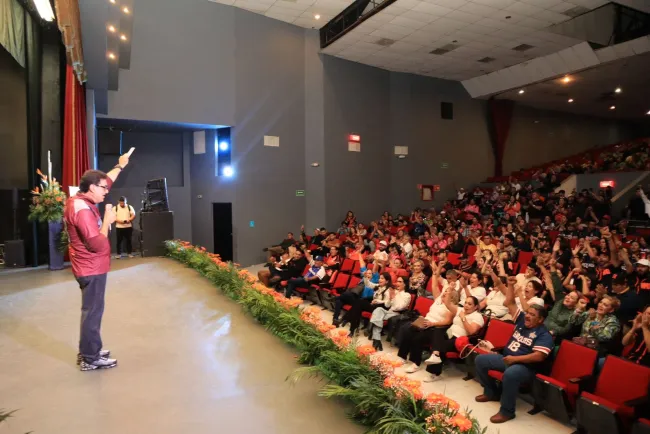 Clausura el Alcalde 37 Eventos Deportivos y Culturales del SNTE