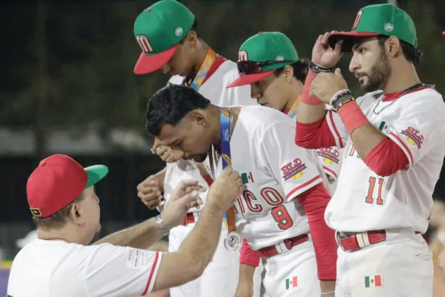 Acaba México con la de plata