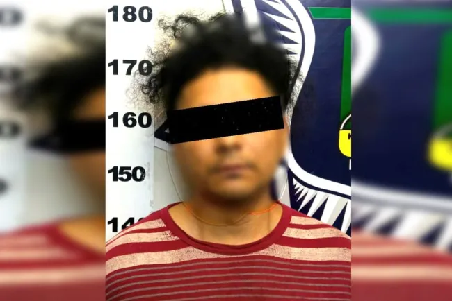 Detienen a persona en flagrancia al intentar entrar a un domicilio