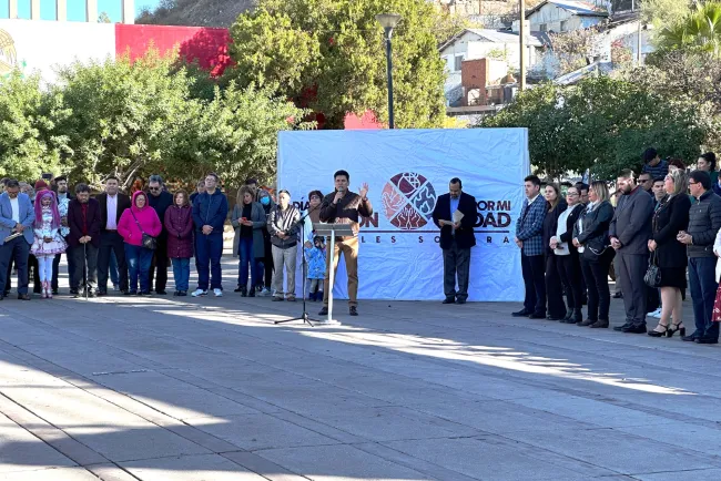 Llevan a cabo ceremonia cívica y de oración