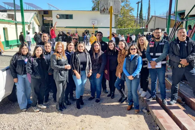 Llevan jornada de prevención a jóvenes de preparatoria