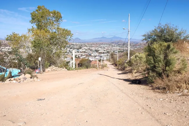 Es pavimento de calle Otopames otra alternativa de consulta en Fopin