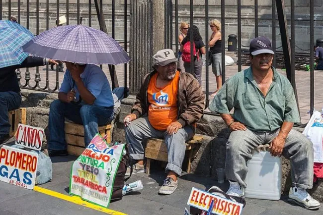 Abandonan pobreza laboral más de tres millones de mexicanos