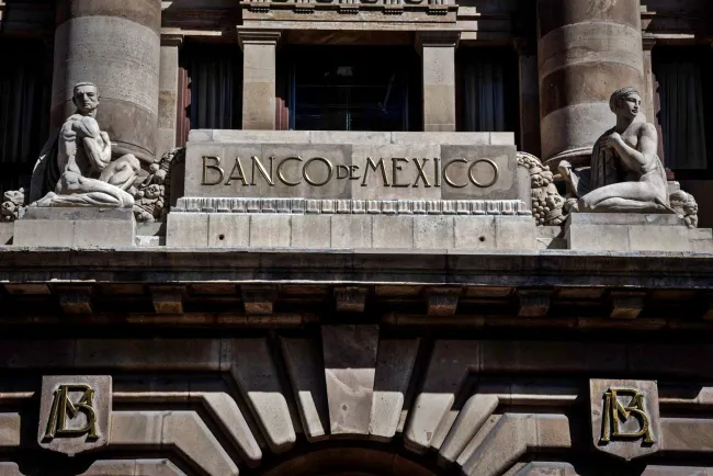 Prevé Banxico crecimiento hasta 3.7% en 2024